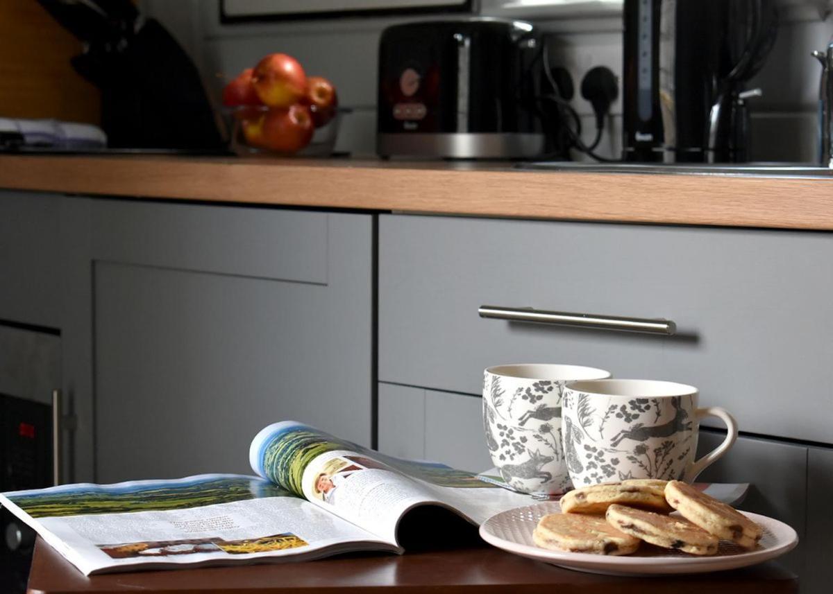 Riverview Lodges And Glamping Welshpool Esterno foto